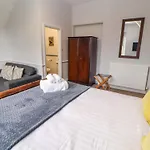 1 Park Road Nyaraló