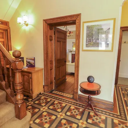 1 Park Road * Windermere