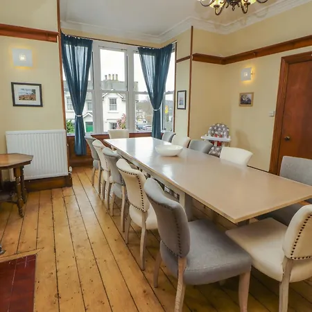 1 Park Road Holiday home *